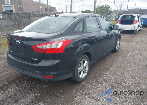2013 Ford Focus Se z USA, uszkodzony, nr VIN 1FADP3F21DL262076